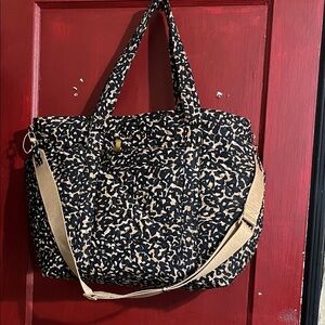 NWOT Elegant Women's Animal print Travel Bag